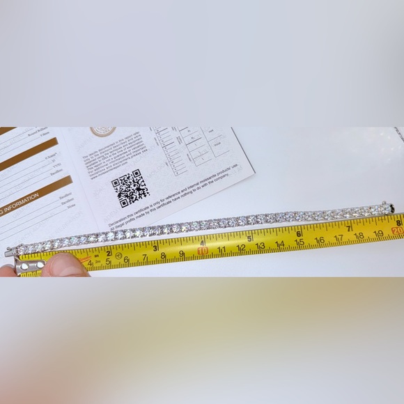 20ct.tw Genuine Moissanite 5mm / 8in Tennis Bracelet Gra Cert. - Picture 3 of 15
